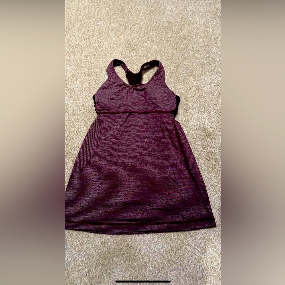 SOLD ON EBAY Lululemon sz 6 tank with attached bra